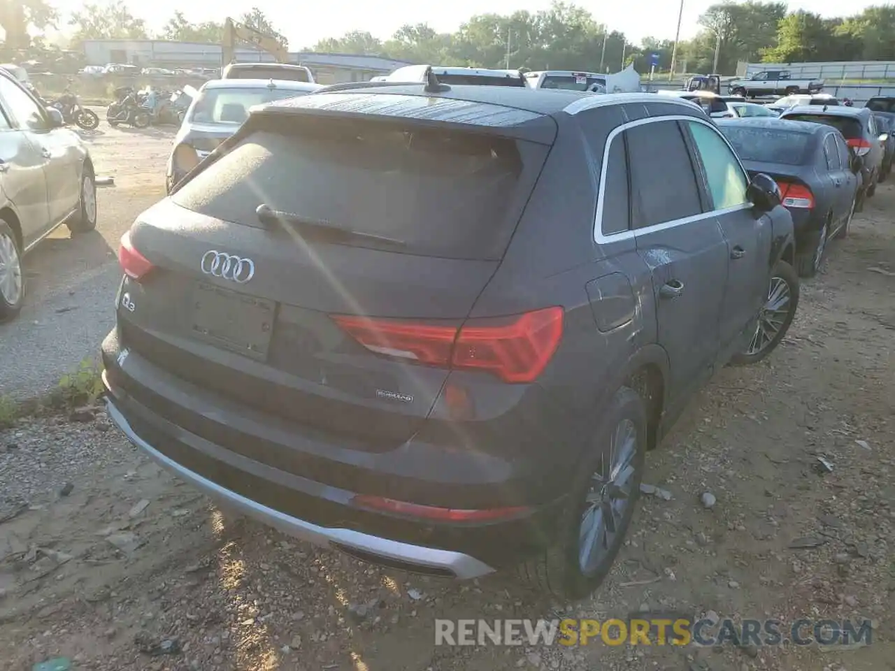 4 Photograph of a damaged car WA1AUCF38M1153182 AUDI Q3 2021