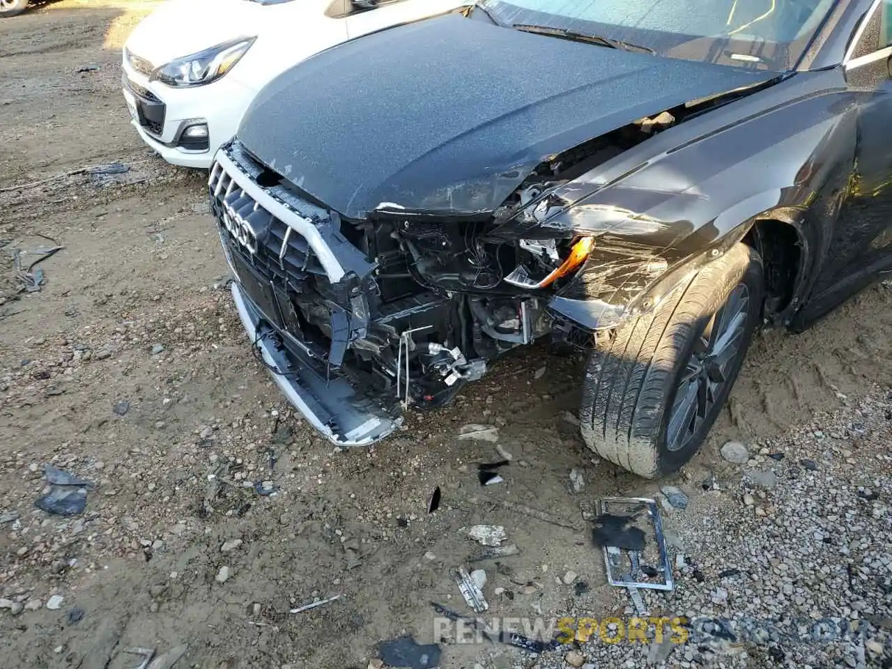 9 Photograph of a damaged car WA1AUCF38M1153182 AUDI Q3 2021