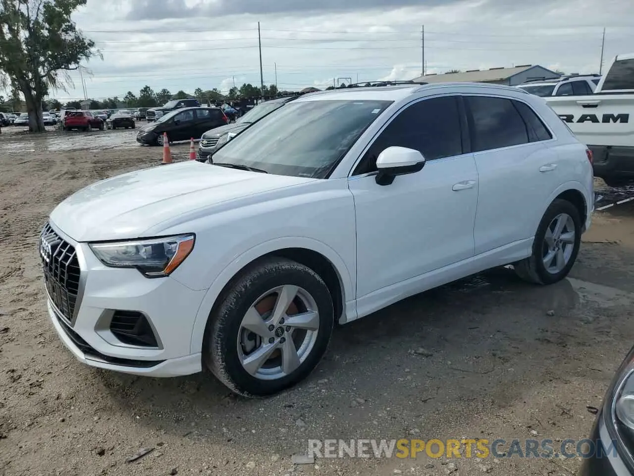 1 Photograph of a damaged car WA1AUCF3XM1063001 AUDI Q3 2021