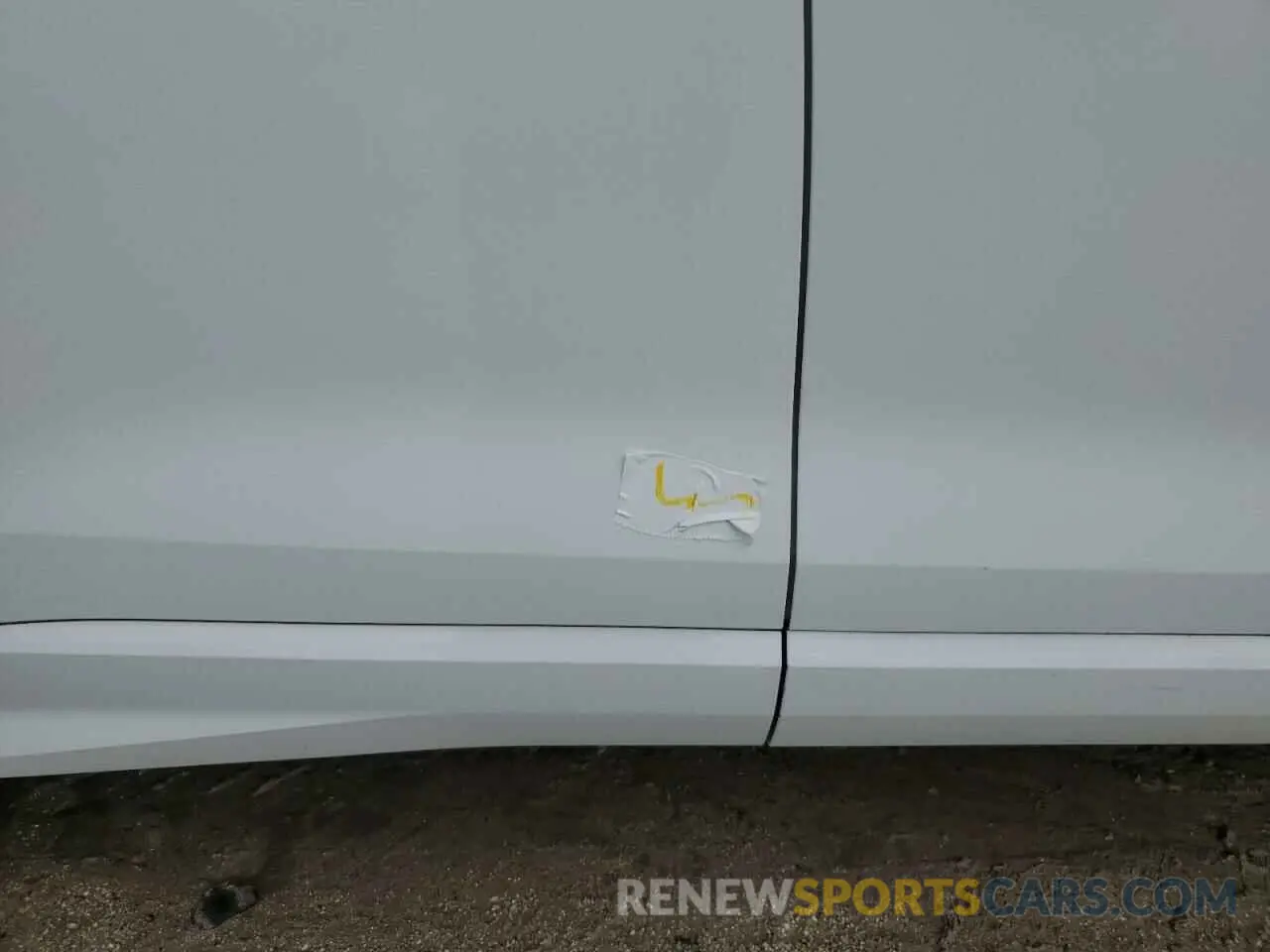 13 Photograph of a damaged car WA1AUCF3XM1063001 AUDI Q3 2021