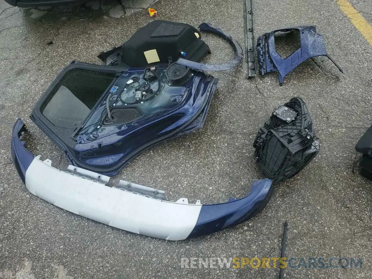 12 Photograph of a damaged car WA1AUCF3XM1120717 AUDI Q3 2021