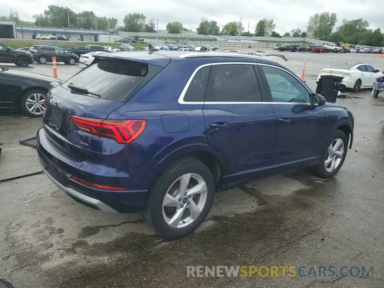3 Photograph of a damaged car WA1AUCF3XM1120717 AUDI Q3 2021