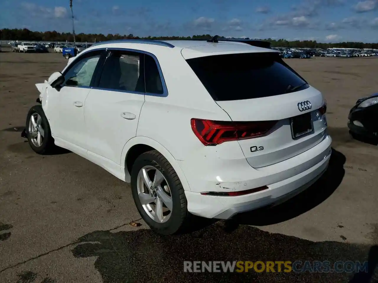 3 Photograph of a damaged car WA1BUCF30M1118964 AUDI Q3 2021