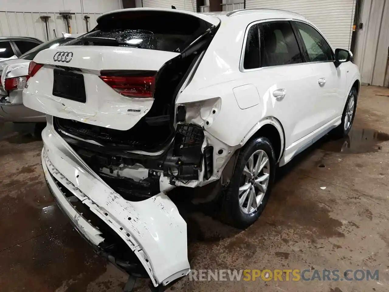 4 Photograph of a damaged car WA1DECF30M1024539 AUDI Q3 2021