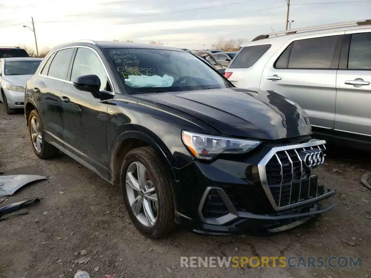 1 Photograph of a damaged car WA1DECF30M1040000 AUDI Q3 2021