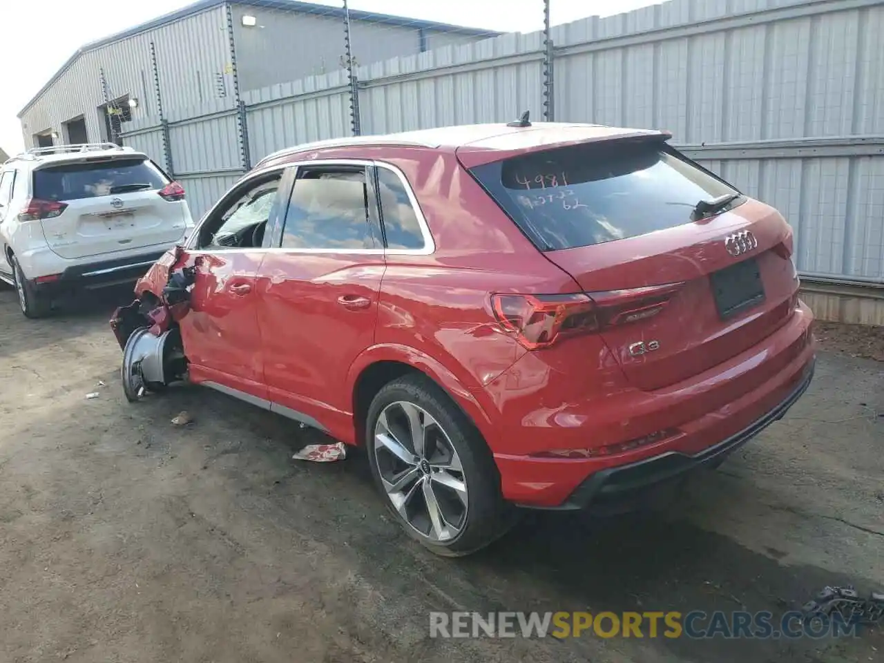 3 Photograph of a damaged car WA1DECF30M1054981 AUDI Q3 2021