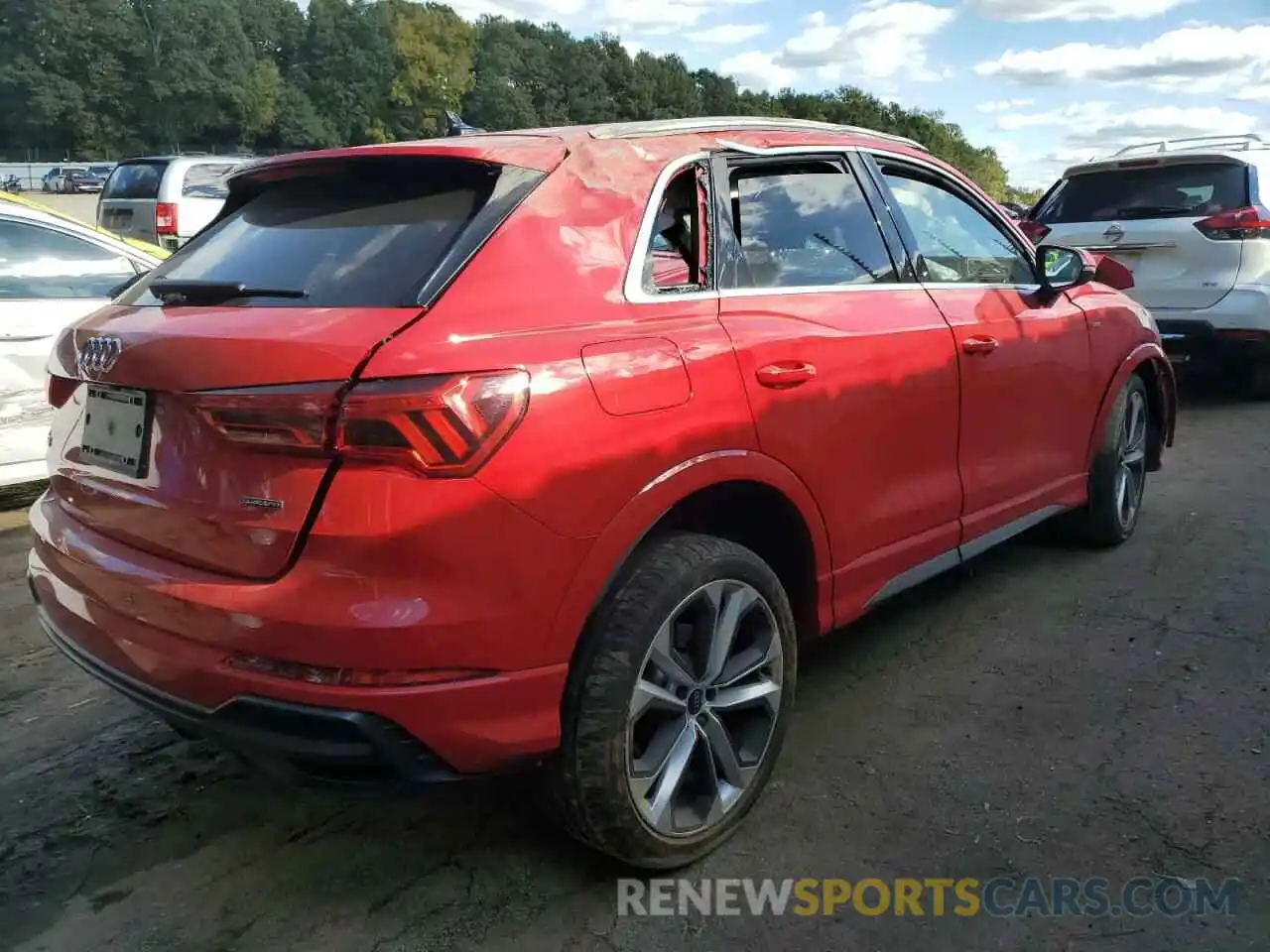 4 Photograph of a damaged car WA1DECF30M1054981 AUDI Q3 2021