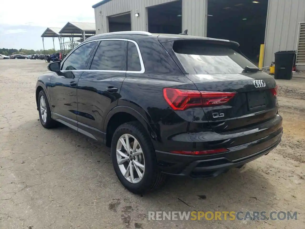 3 Photograph of a damaged car WA1DECF30M1100650 AUDI Q3 2021