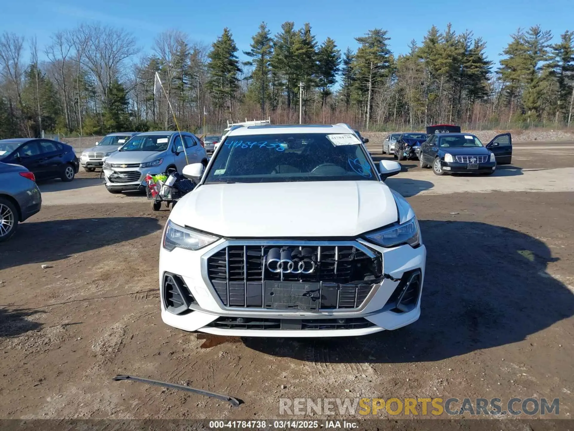 12 Photograph of a damaged car WA1DECF30M1118517 AUDI Q3 2021