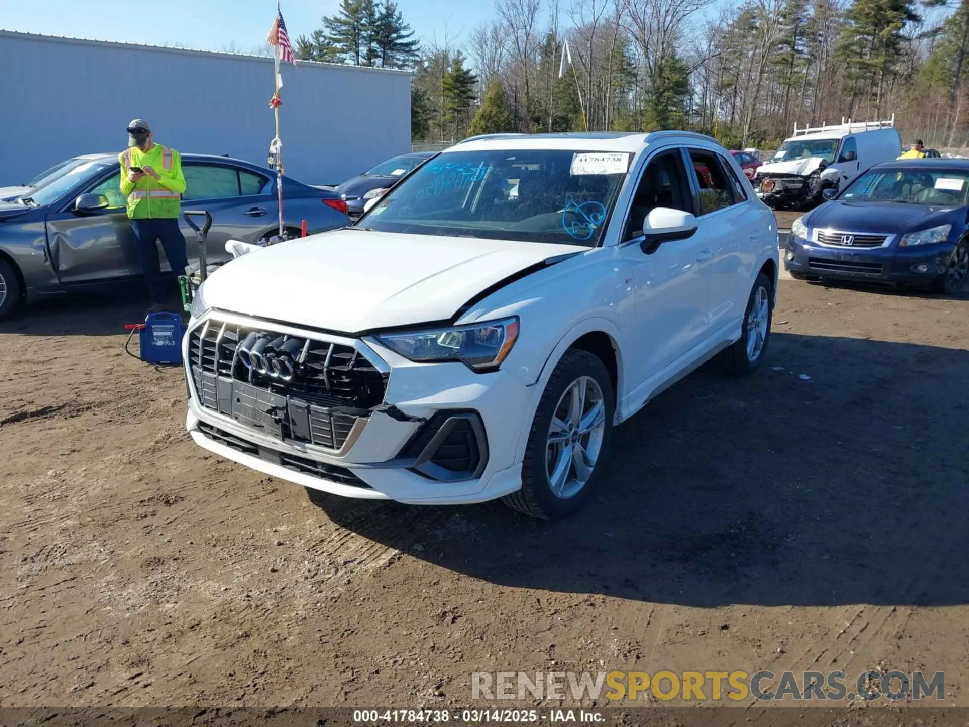2 Photograph of a damaged car WA1DECF30M1118517 AUDI Q3 2021
