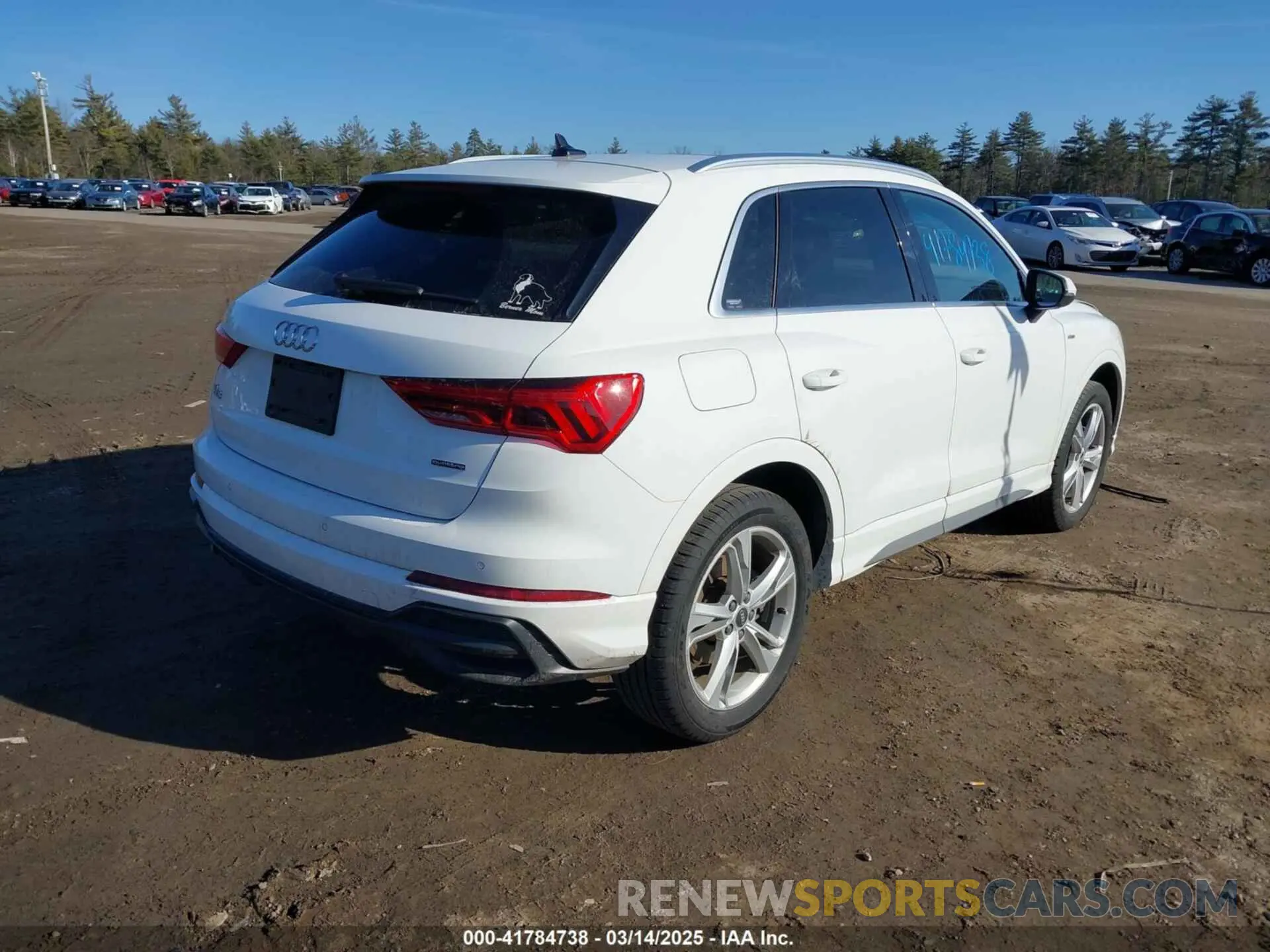 4 Photograph of a damaged car WA1DECF30M1118517 AUDI Q3 2021