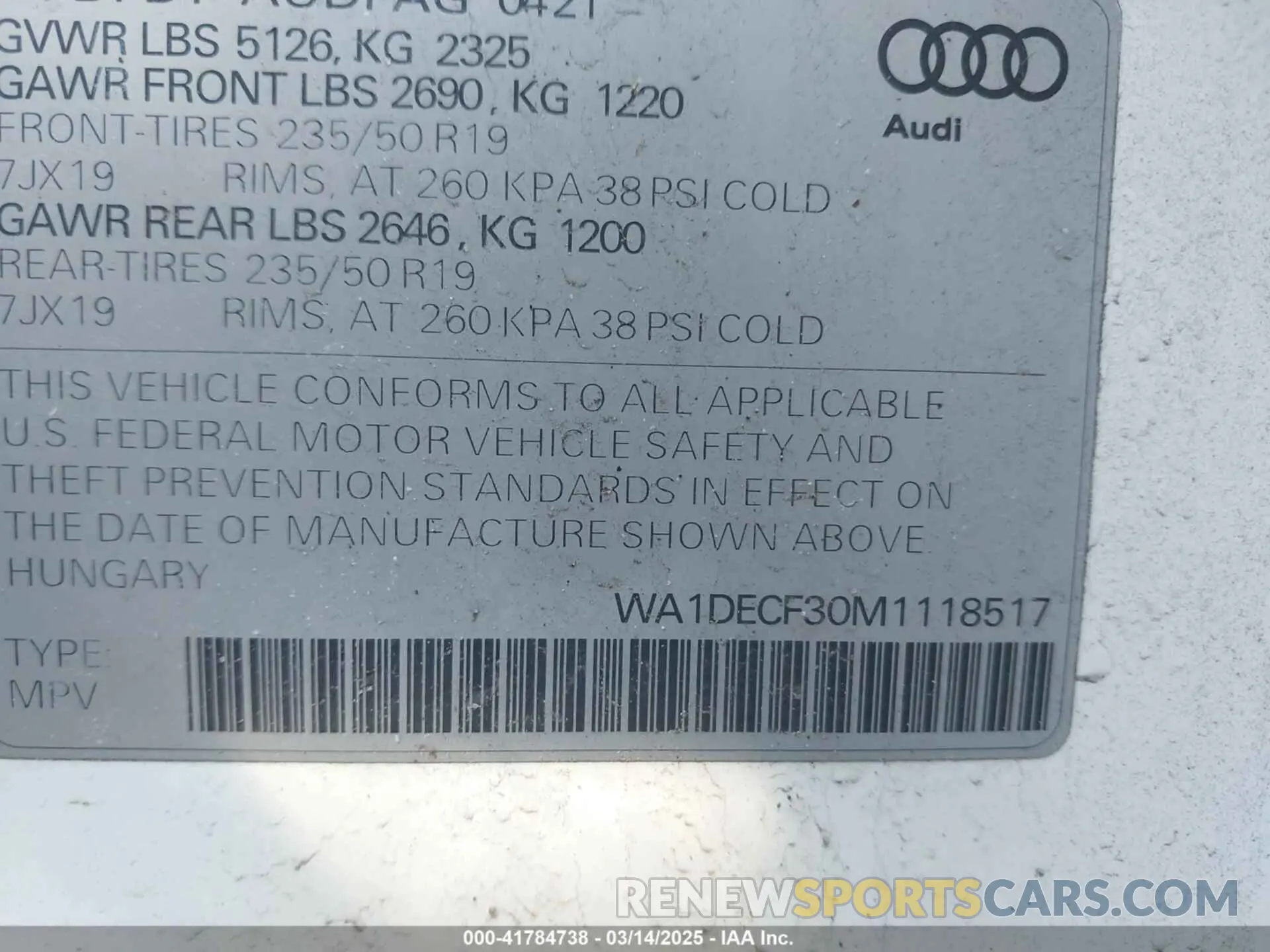 9 Photograph of a damaged car WA1DECF30M1118517 AUDI Q3 2021