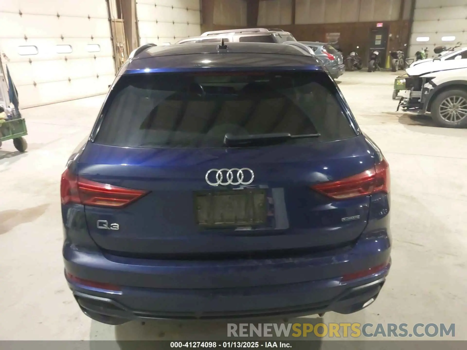 16 Photograph of a damaged car WA1DECF31M1011315 AUDI Q3 2021