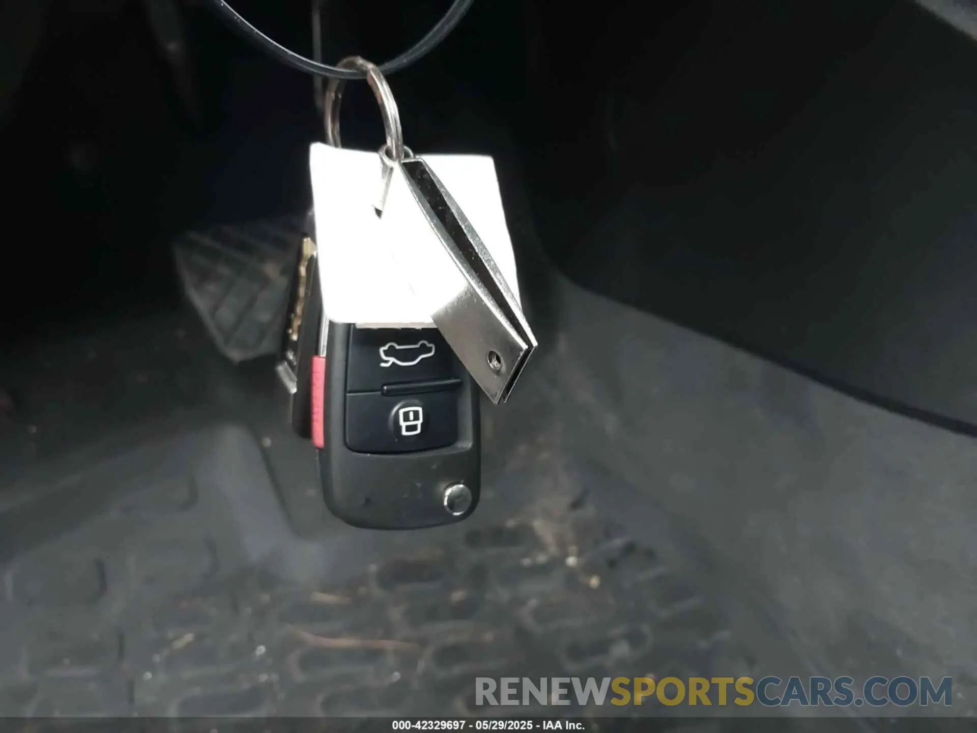 11 Photograph of a damaged car WA1DECF31M1017356 AUDI Q3 2021