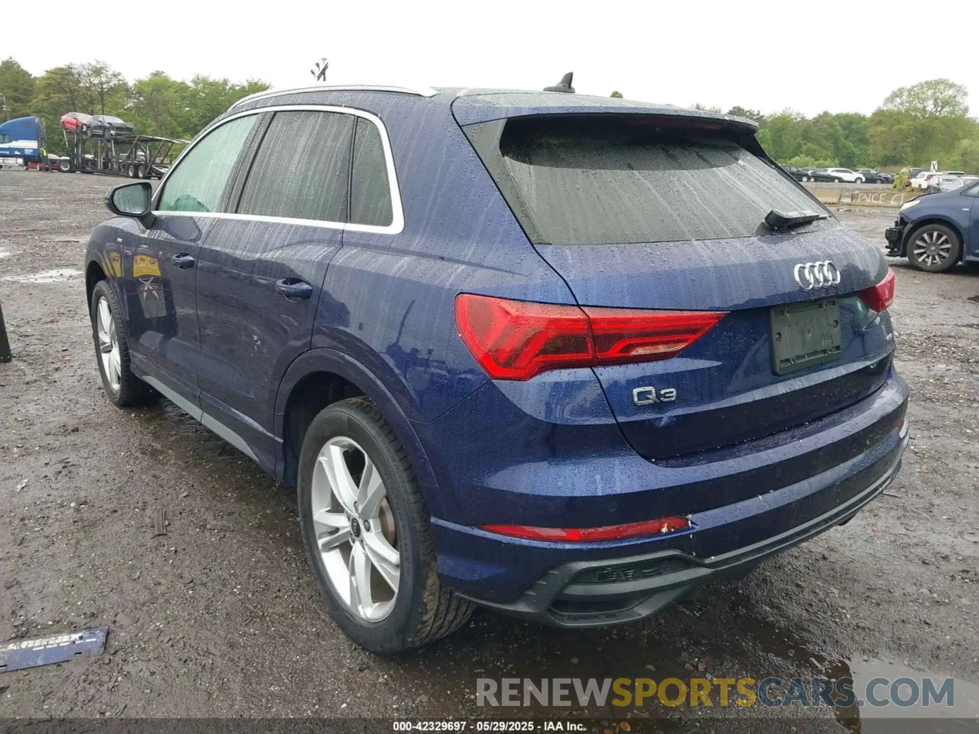 3 Photograph of a damaged car WA1DECF31M1017356 AUDI Q3 2021