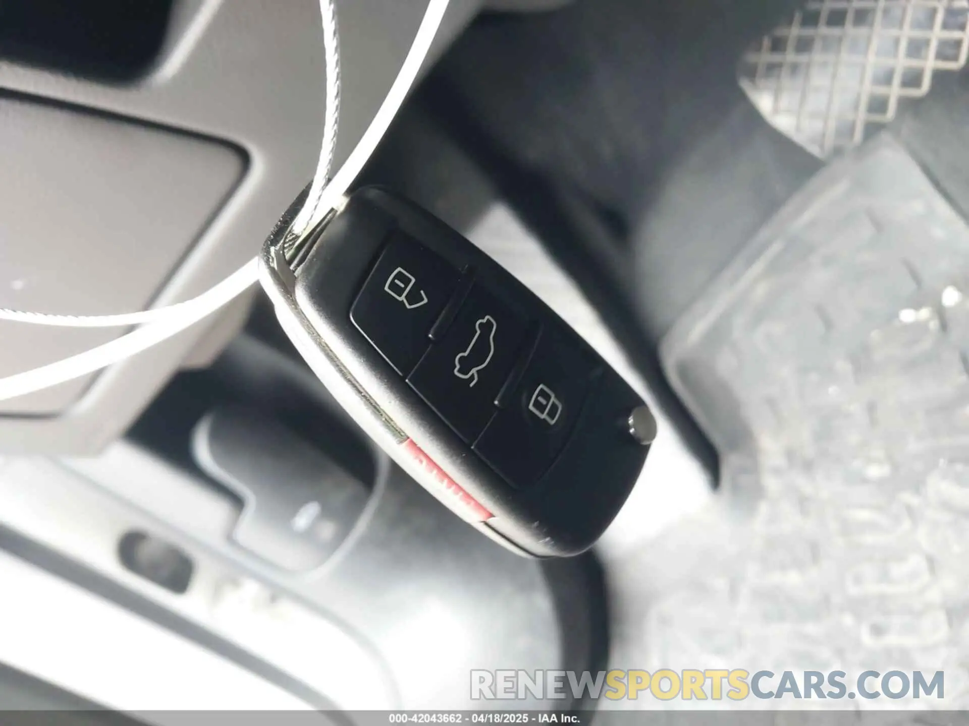 11 Photograph of a damaged car WA1DECF31M1024386 AUDI Q3 2021