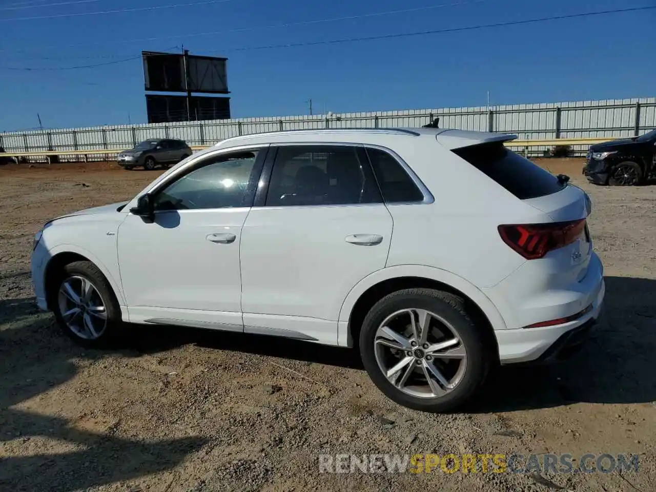 2 Photograph of a damaged car WA1DECF31M1024663 AUDI Q3 2021