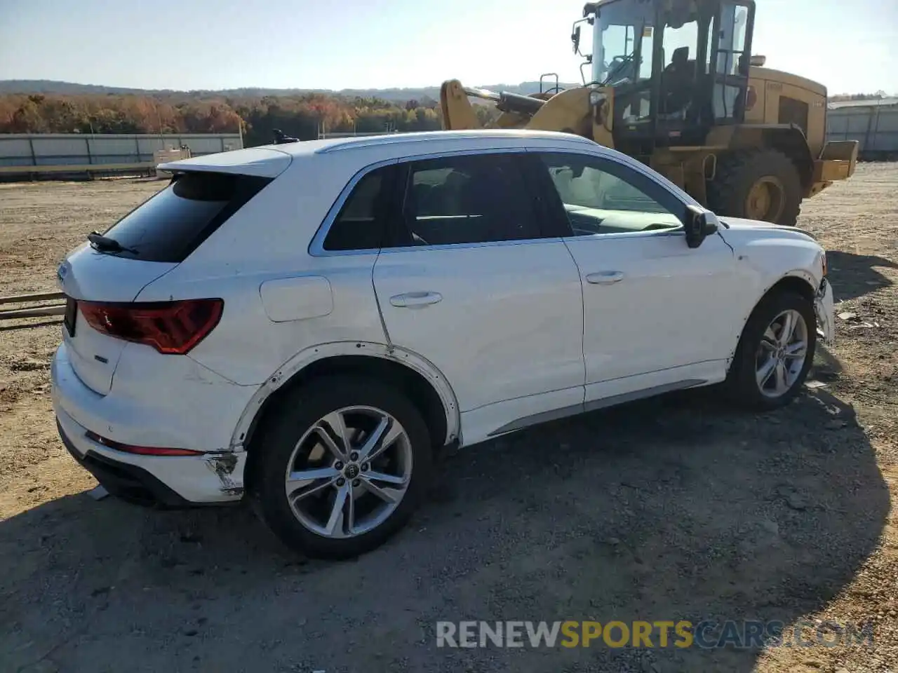 3 Photograph of a damaged car WA1DECF31M1024663 AUDI Q3 2021