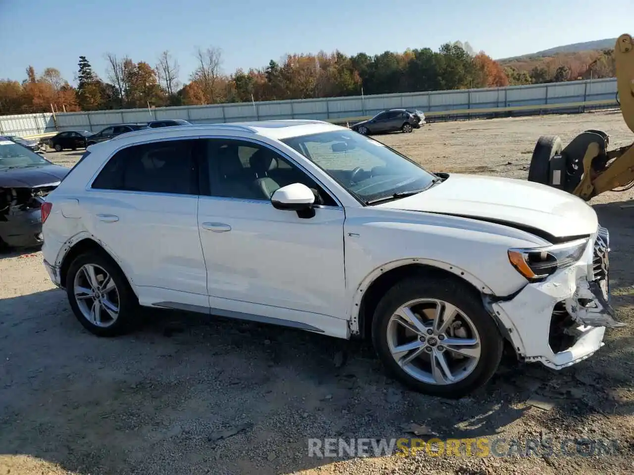 4 Photograph of a damaged car WA1DECF31M1024663 AUDI Q3 2021