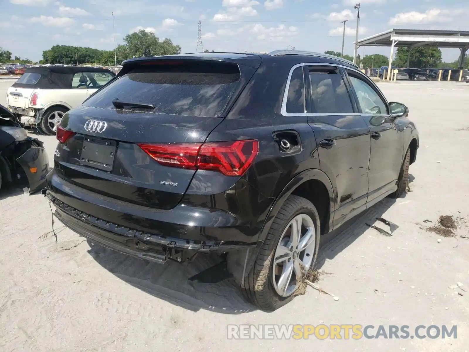 4 Photograph of a damaged car WA1DECF31M1030513 AUDI Q3 2021