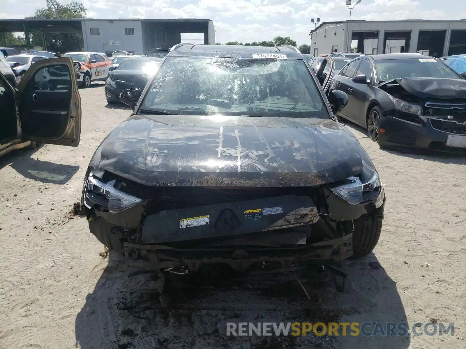 9 Photograph of a damaged car WA1DECF31M1030513 AUDI Q3 2021