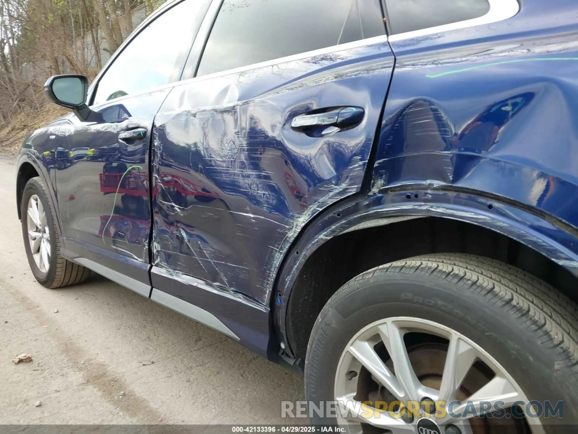 21 Photograph of a damaged car WA1DECF31M1031368 AUDI Q3 2021