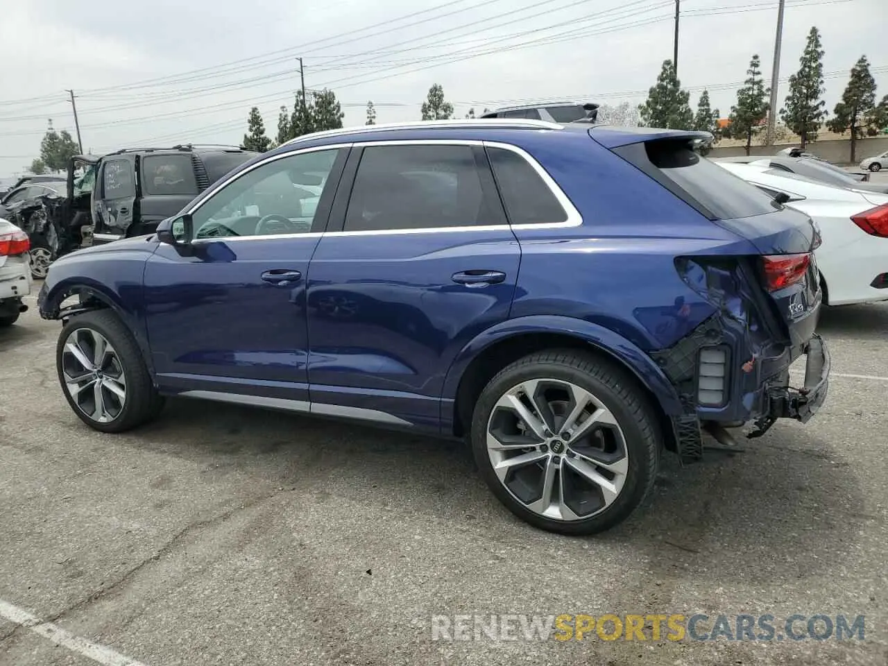 2 Photograph of a damaged car WA1DECF32M1032528 AUDI Q3 2021