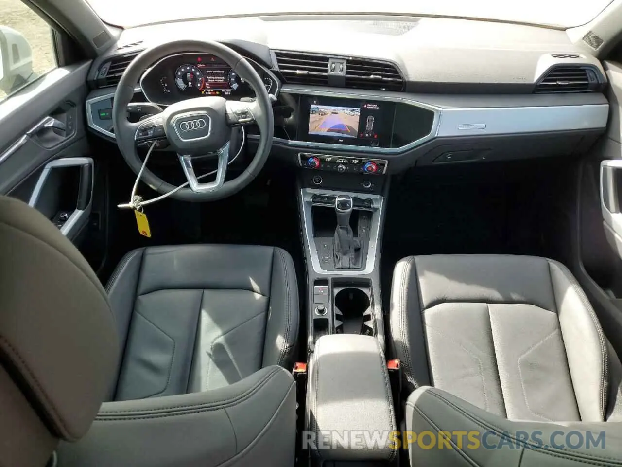8 Photograph of a damaged car WA1DECF32M1040693 AUDI Q3 2021