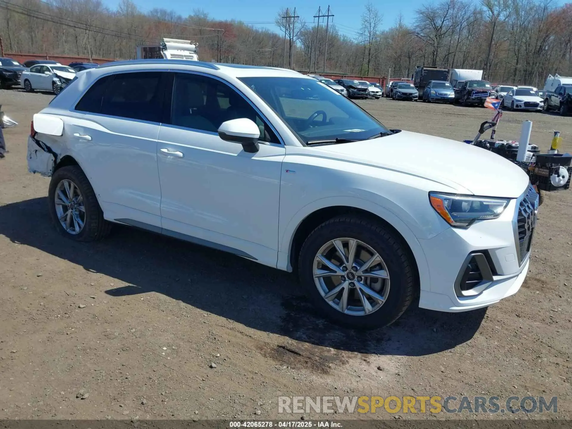 1 Photograph of a damaged car WA1DECF32M1054786 AUDI Q3 2021