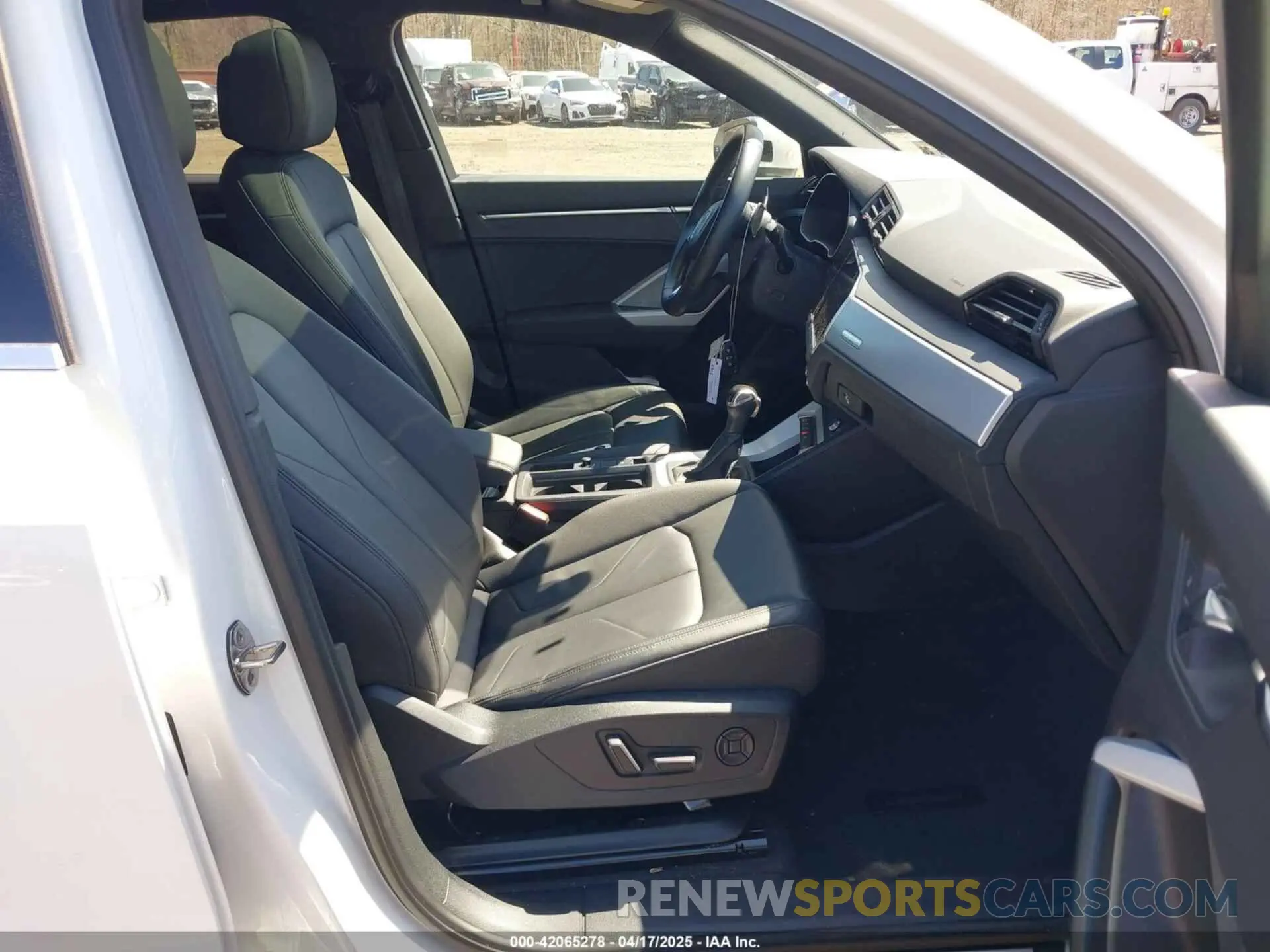 5 Photograph of a damaged car WA1DECF32M1054786 AUDI Q3 2021
