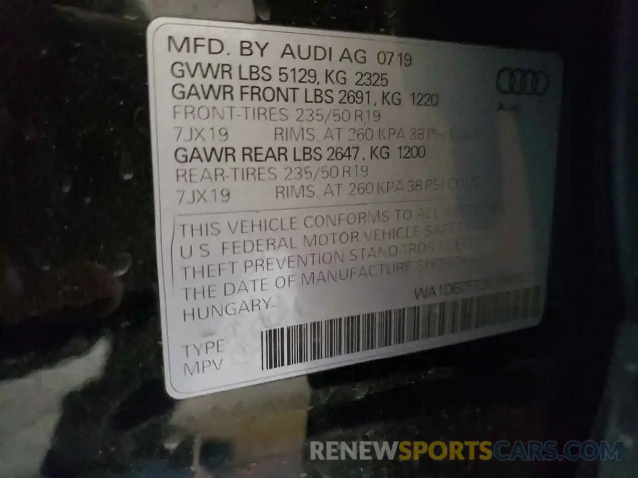 10 Photograph of a damaged car WA1DECF33K1086627 AUDI Q3 2021