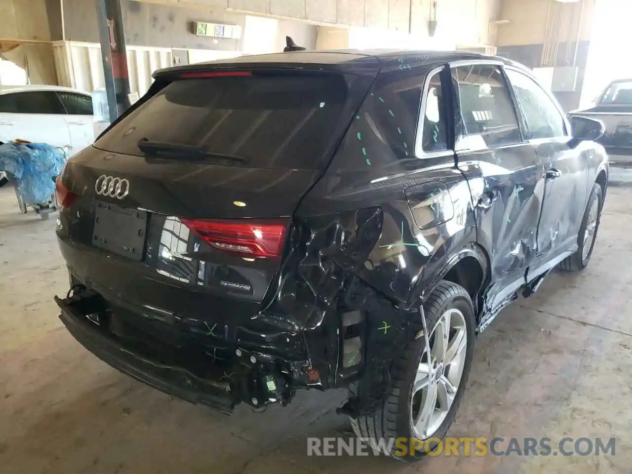 4 Photograph of a damaged car WA1DECF33K1086627 AUDI Q3 2021