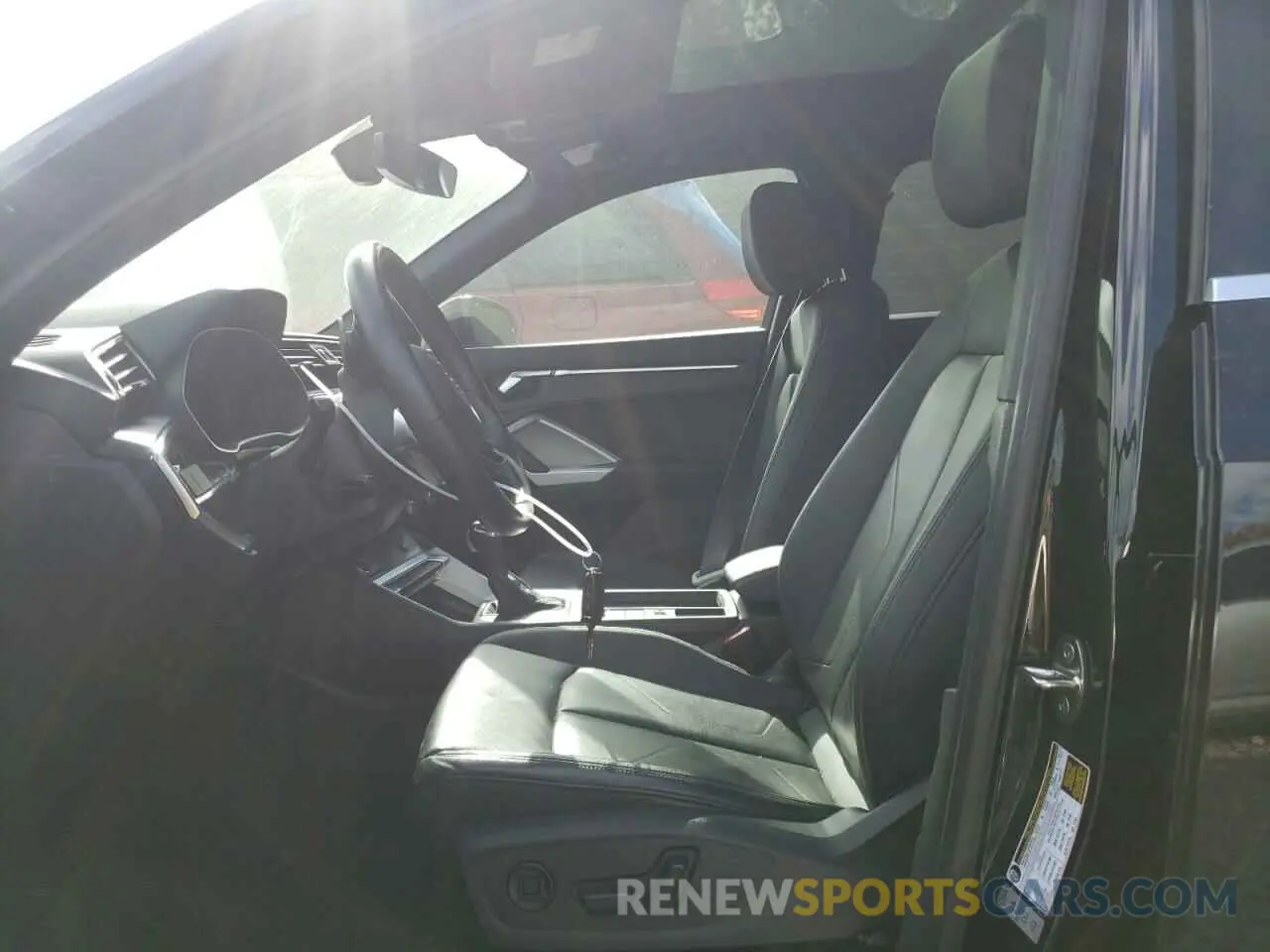 7 Photograph of a damaged car WA1DECF33M1028830 AUDI Q3 2021