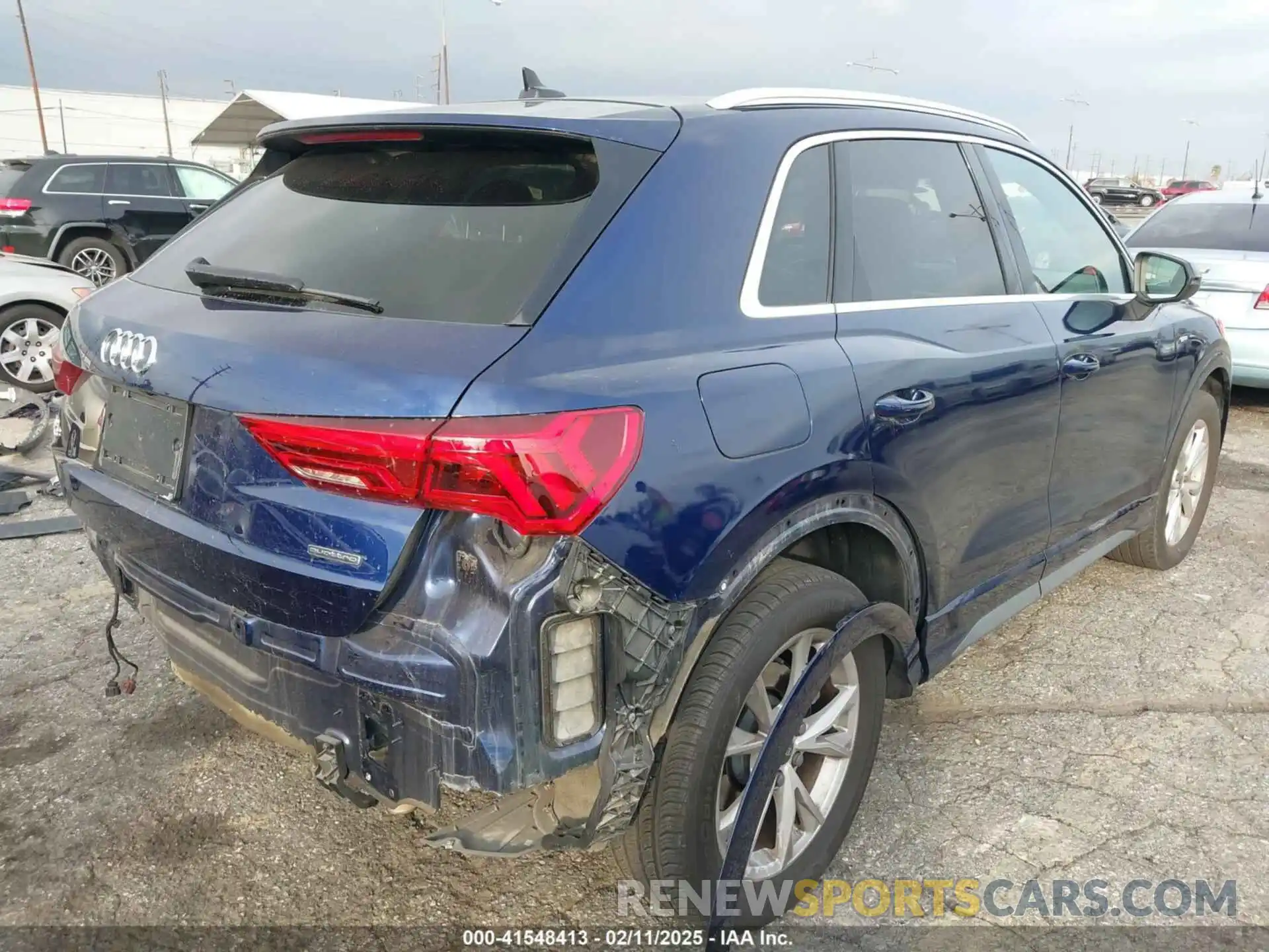 4 Photograph of a damaged car WA1DECF33M1036703 AUDI Q3 2021