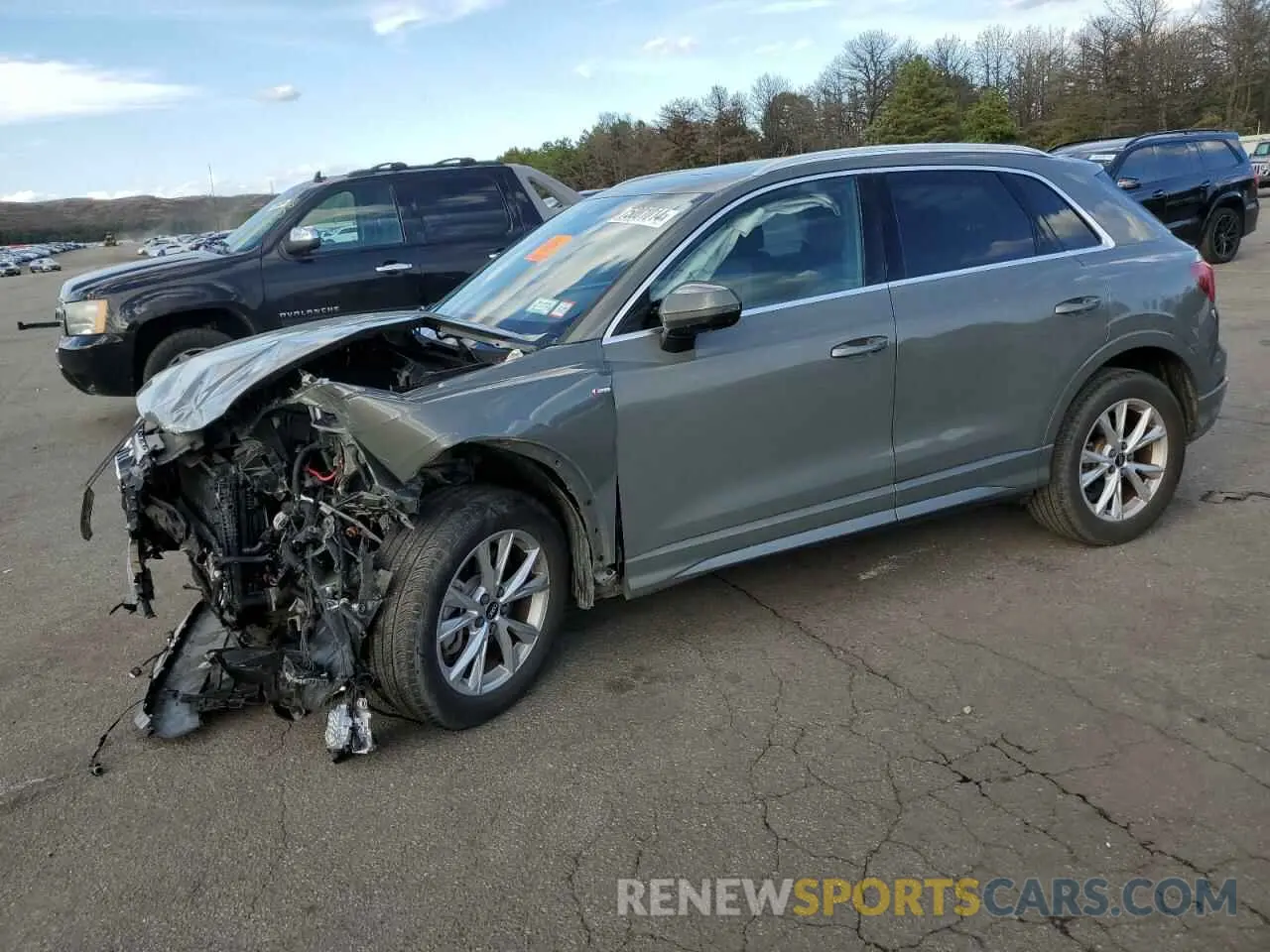 1 Photograph of a damaged car WA1DECF33M1040069 AUDI Q3 2021