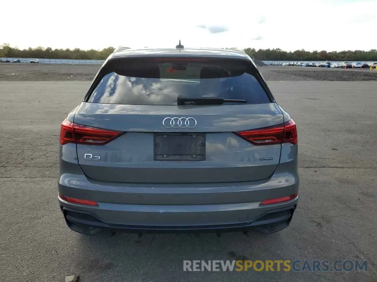 6 Photograph of a damaged car WA1DECF33M1040069 AUDI Q3 2021