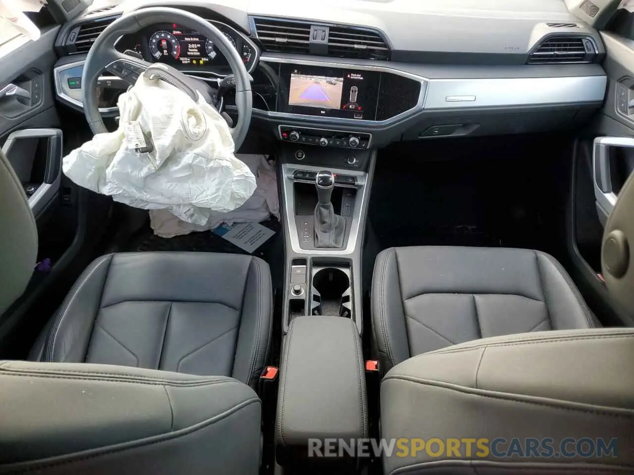 8 Photograph of a damaged car WA1DECF33M1040069 AUDI Q3 2021