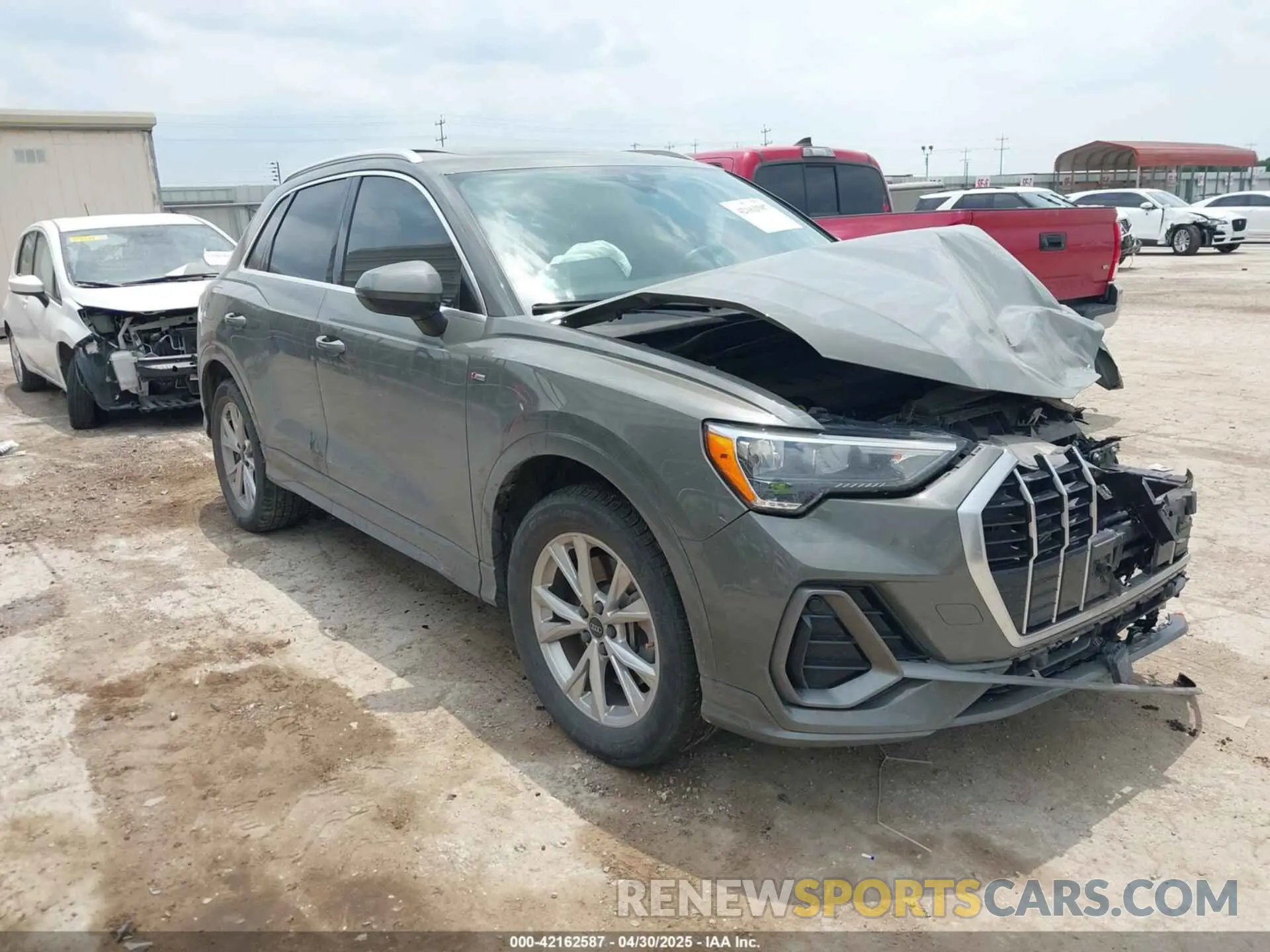1 Photograph of a damaged car WA1DECF33M1040282 AUDI Q3 2021