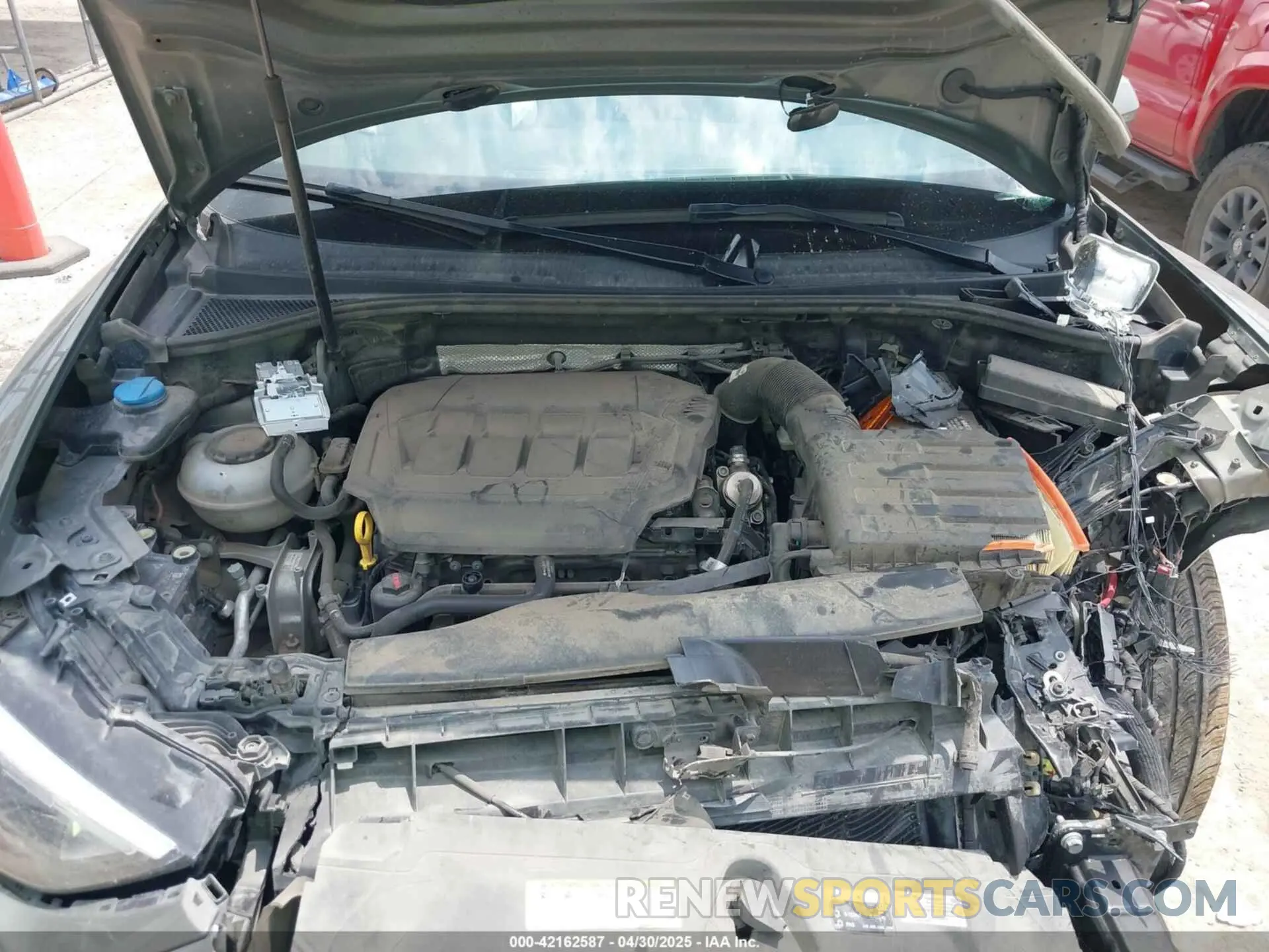 10 Photograph of a damaged car WA1DECF33M1040282 AUDI Q3 2021