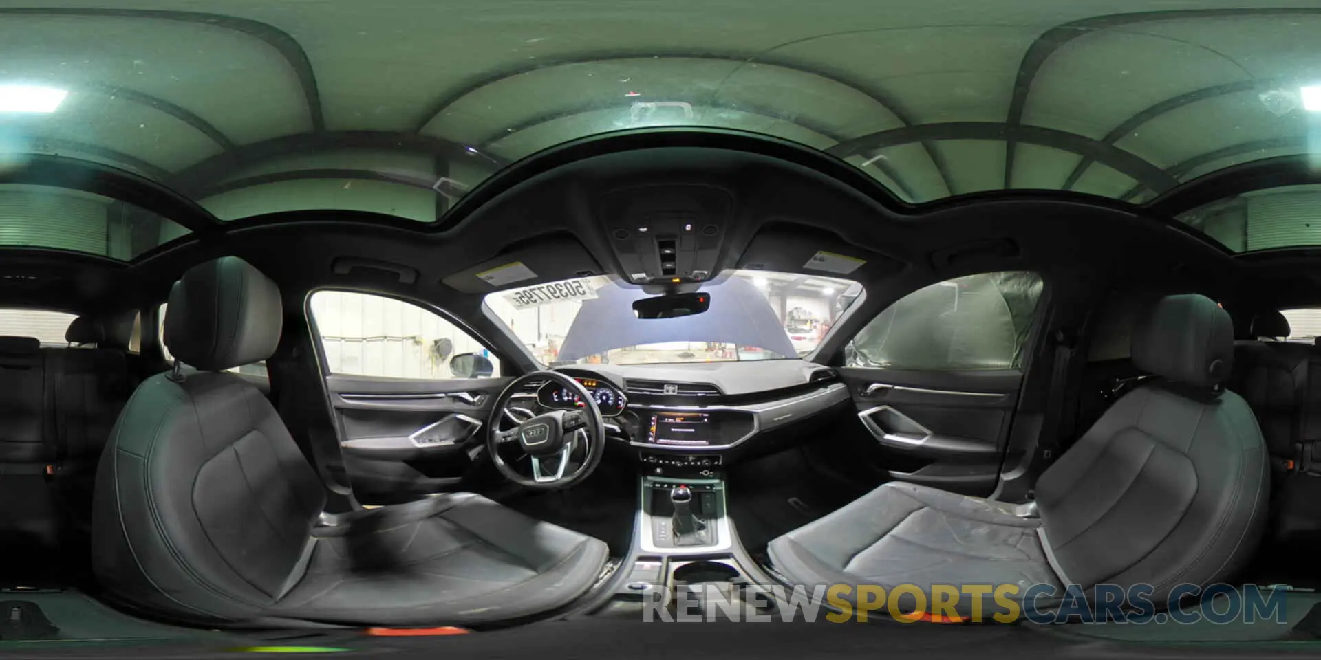 16 Photograph of a damaged car WA1DECF33M1050472 AUDI Q3 2021
