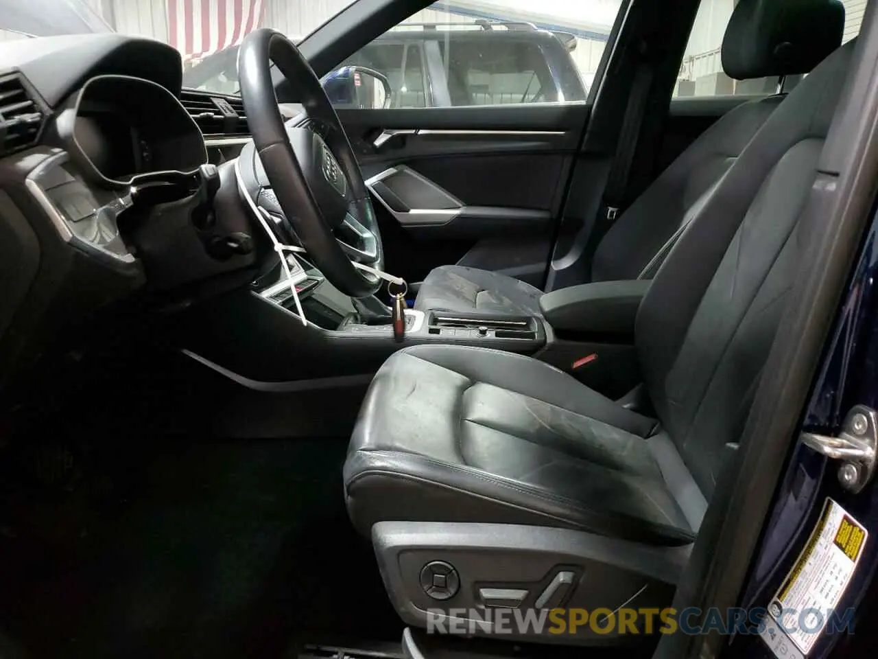7 Photograph of a damaged car WA1DECF33M1050472 AUDI Q3 2021