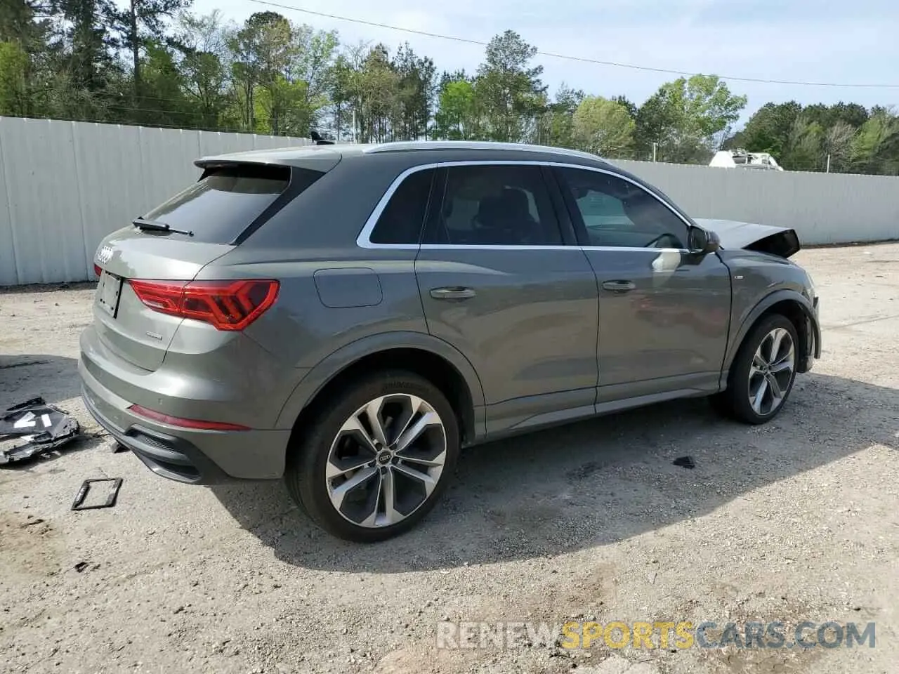 3 Photograph of a damaged car WA1DECF33M1082709 AUDI Q3 2021