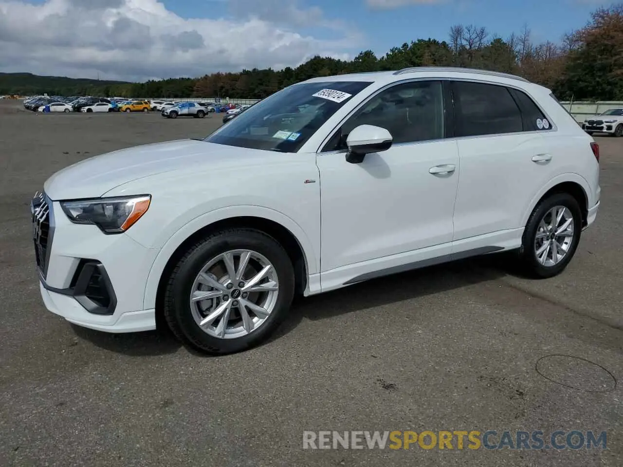 1 Photograph of a damaged car WA1DECF34M1100845 AUDI Q3 2021