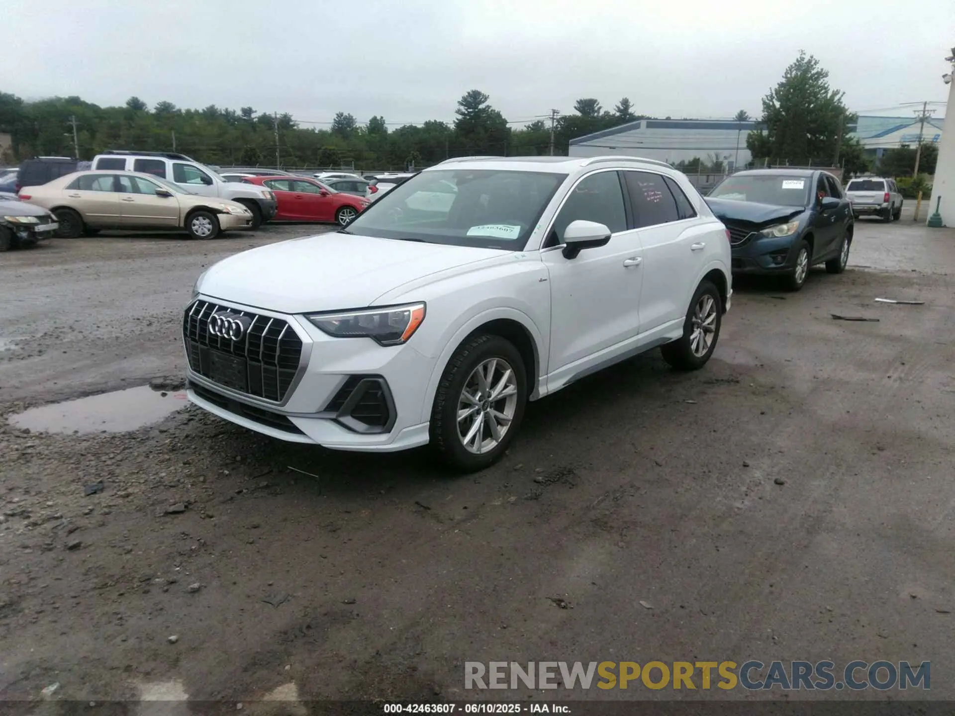 2 Photograph of a damaged car WA1DECF34M1126751 AUDI Q3 2021
