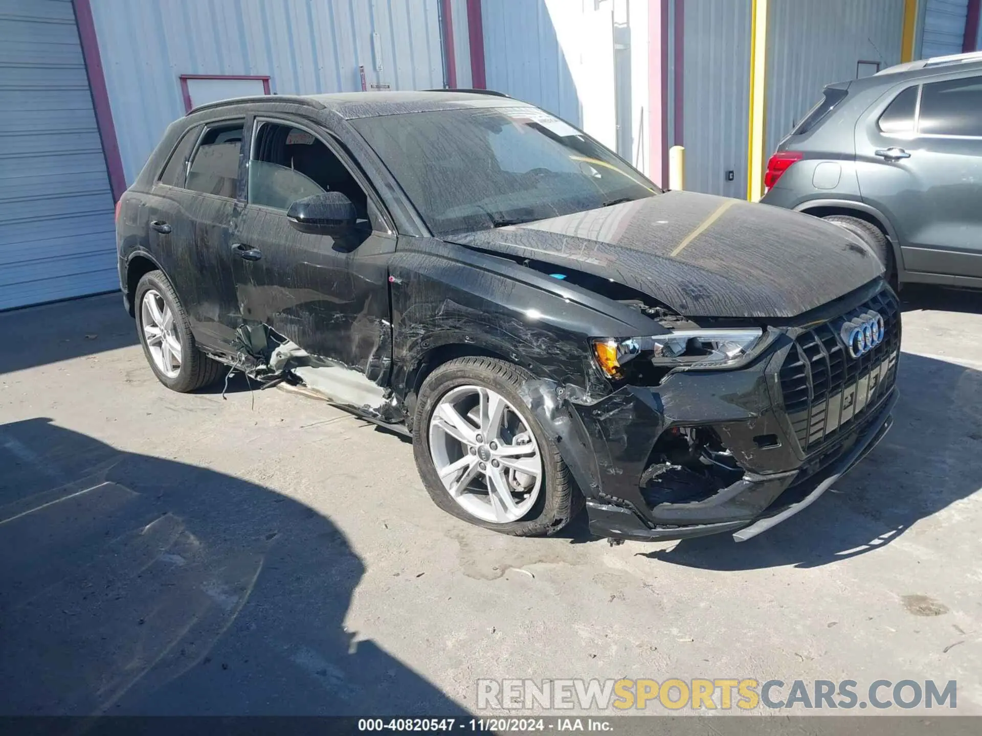 1 Photograph of a damaged car WA1DECF35M1005579 AUDI Q3 2021