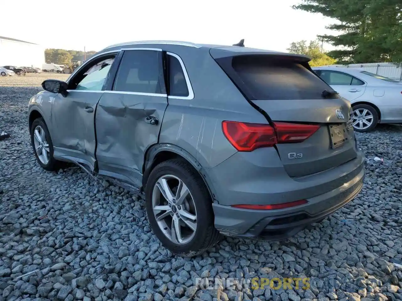 9 Photograph of a damaged car WA1DECF35M1028232 AUDI Q3 2021