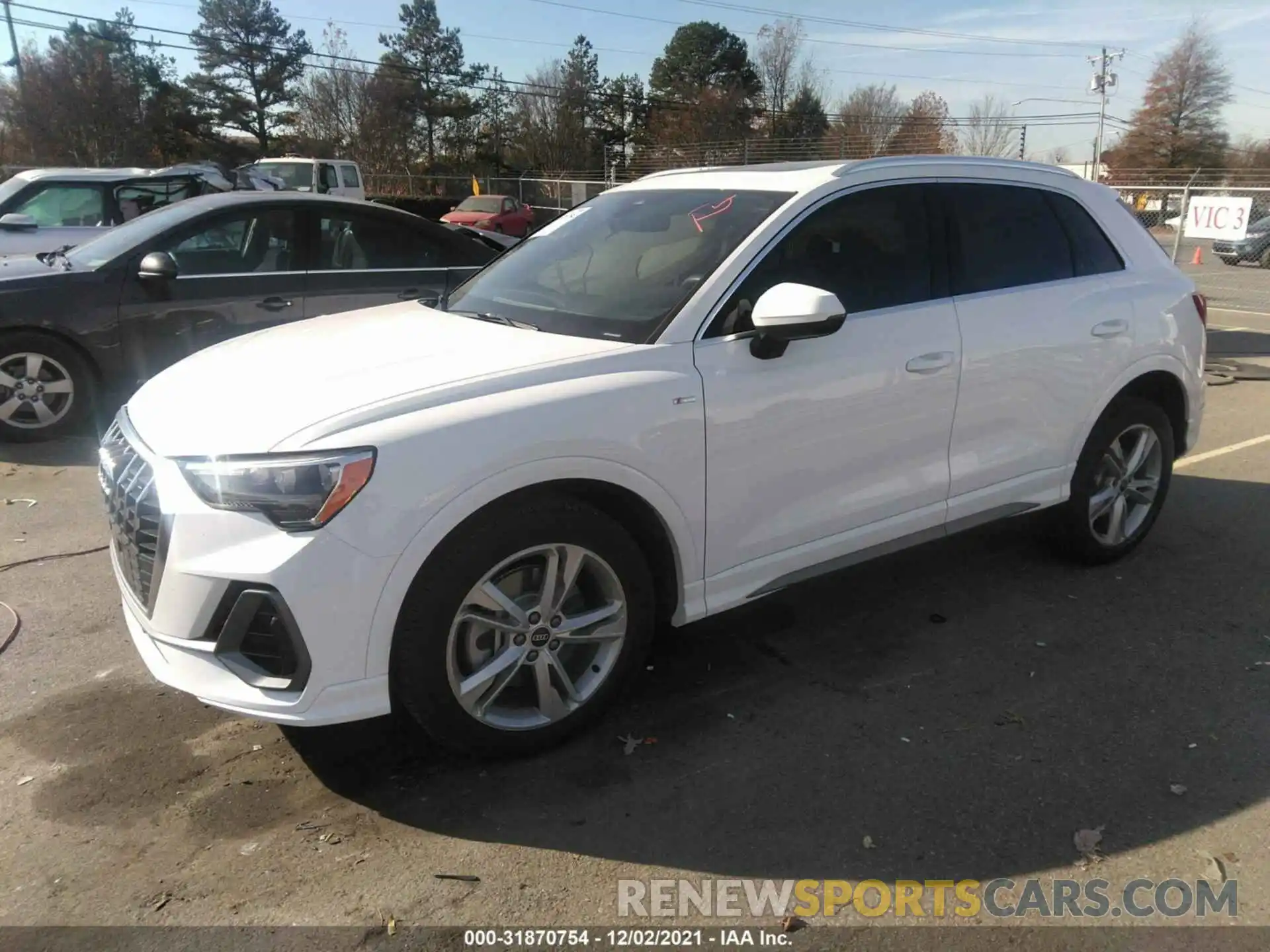 2 Photograph of a damaged car WA1DECF35M1075745 AUDI Q3 2021