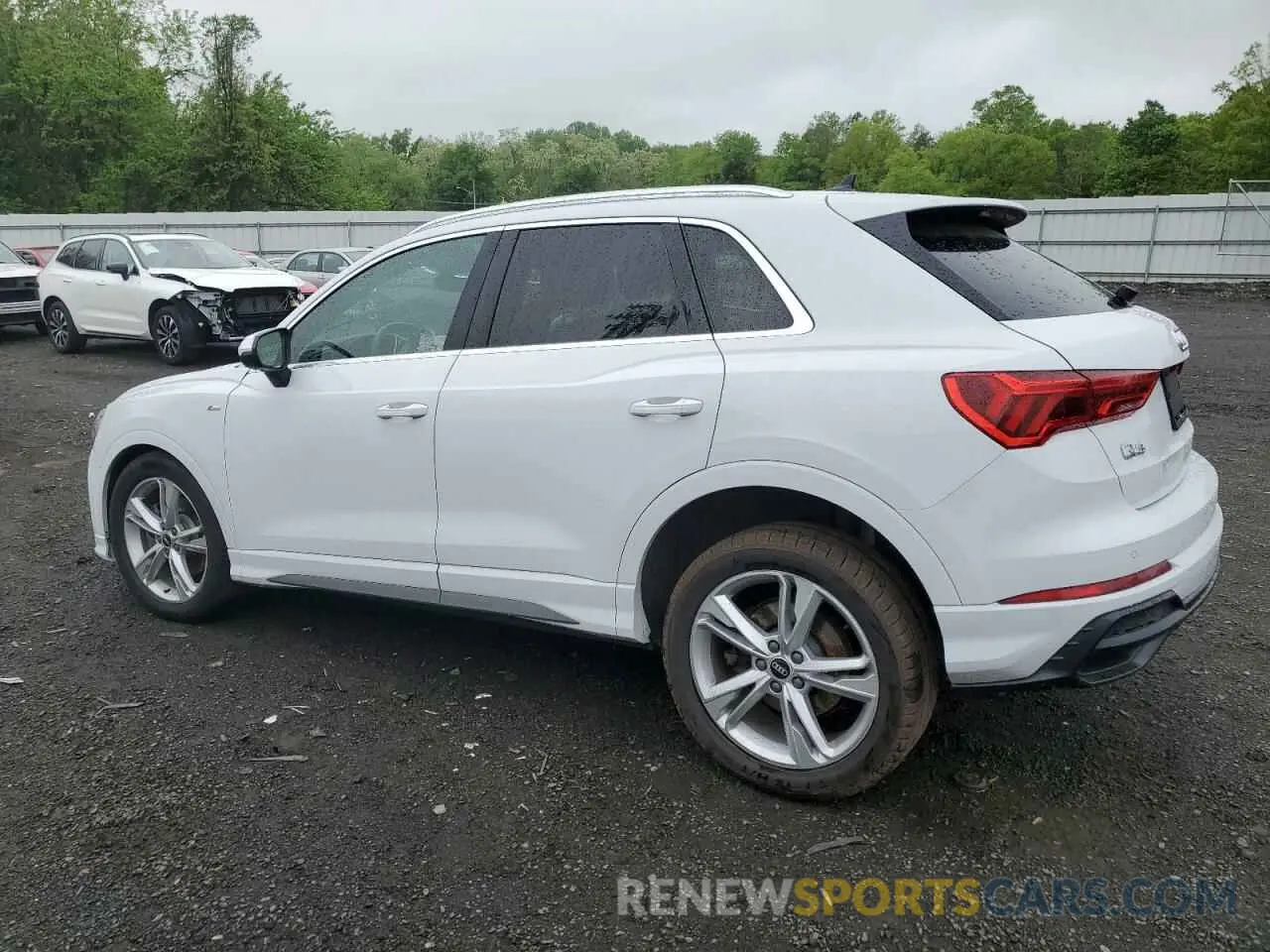 2 Photograph of a damaged car WA1DECF36M1025713 AUDI Q3 2021