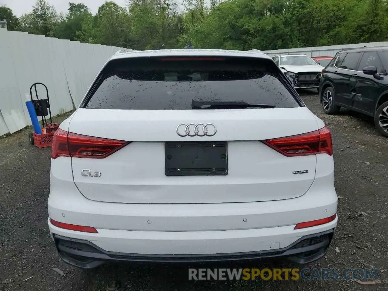6 Photograph of a damaged car WA1DECF36M1025713 AUDI Q3 2021