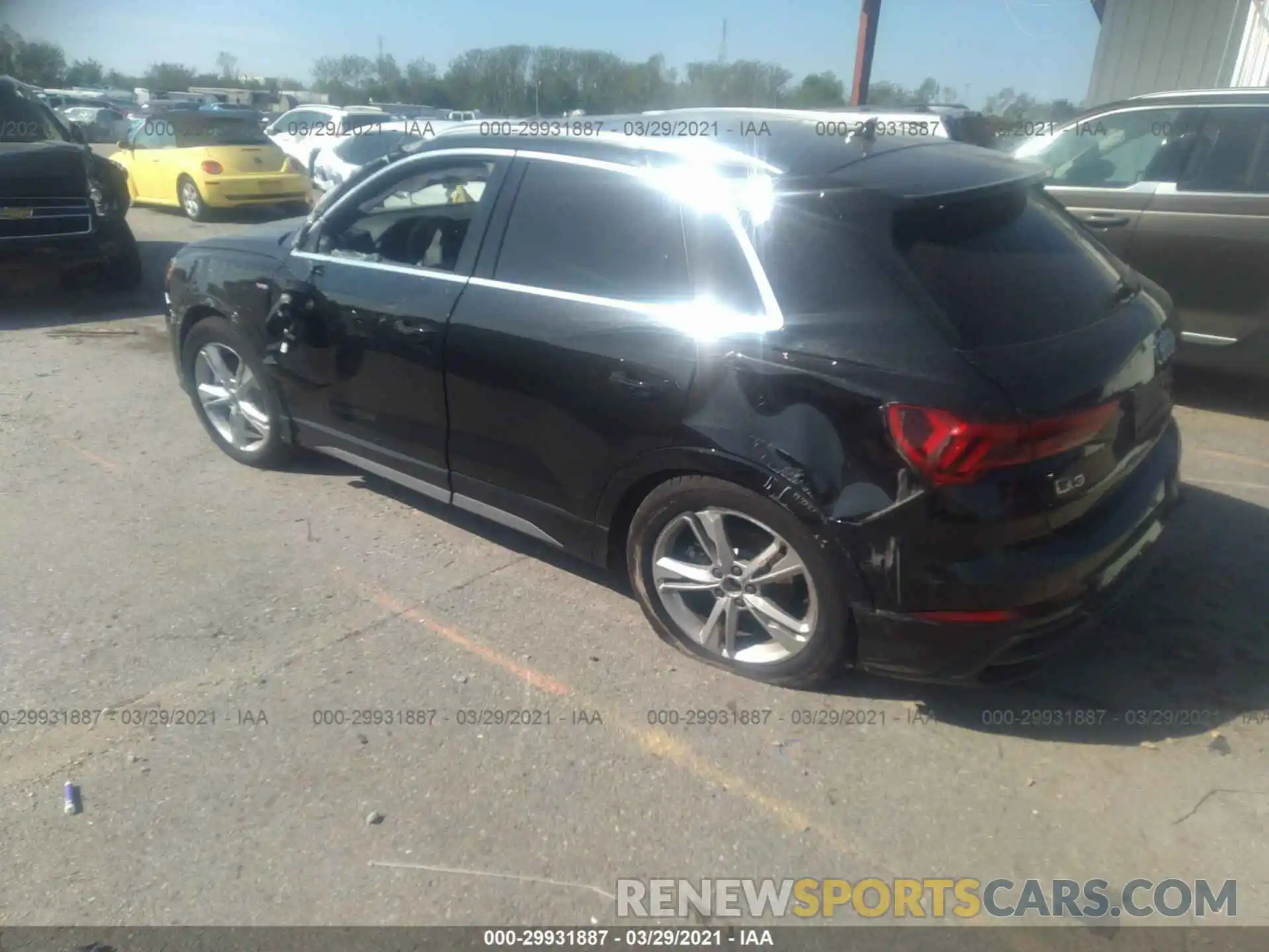 3 Photograph of a damaged car WA1DECF36M1028711 AUDI Q3 2021